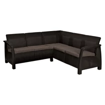 Fekete műrattan sarokgarnitúra sötét szürke párnákkal, ergonomikus kialakítással, ideális kültéri használatra. Az időjárásálló bútor könnyen tisztítható és karbantartásmentes. Fehér háttéren fotózva.