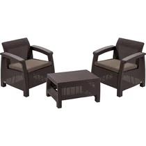 Műrattan fotel szett asztallal, sötétbarna színben, két párnával rendelkező fotellel és téglalap alakú asztallal. Az elegáns dizájn tökéletes választás kertekhez és erkélyekhez, könnyen tisztítható.
