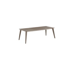 Műanyag kertiszekrény, szürke színben, egyszerű, univerzális formával. Az asztal nagy családi összejövetelekhez ideális, időjárásálló, könnyen tisztítható felülettel, fehér háttér előtt bemutatva.